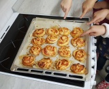 
                                                    img-Recept na prosinec: ŠNECI Z LISTOVÉHO TĚSTA-6
                        